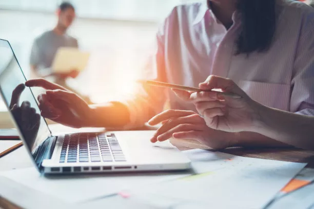 做外贸哪些社交平台效果好？